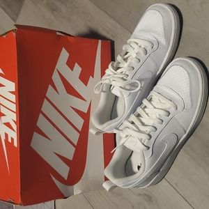 Nike Court borough shoes